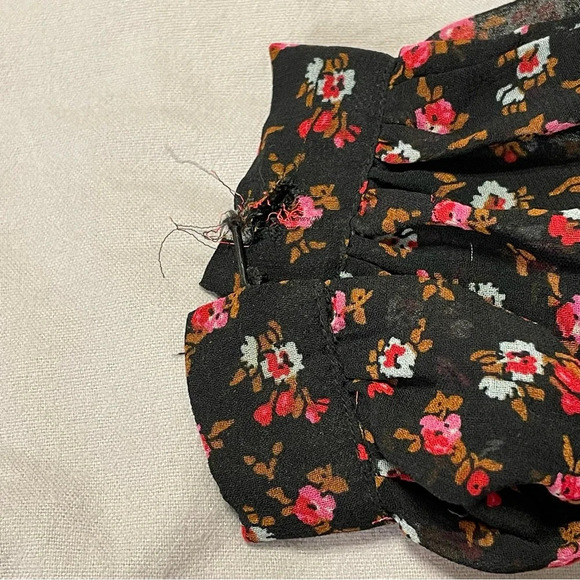 TOPSHOP Pleated Ruffle‎ Floral Dress in Black Multi - Picture 9 of 10